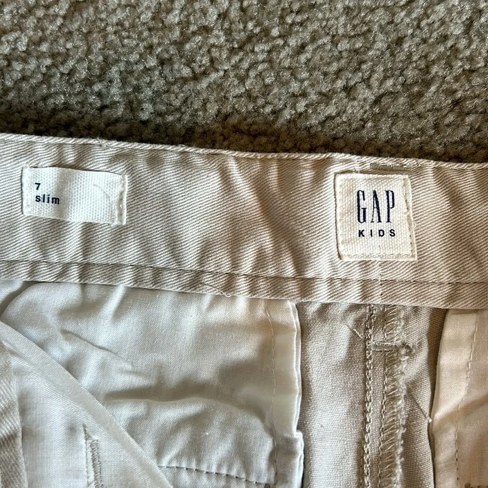 NWOT Gap boys flat front shorts size 7 beige